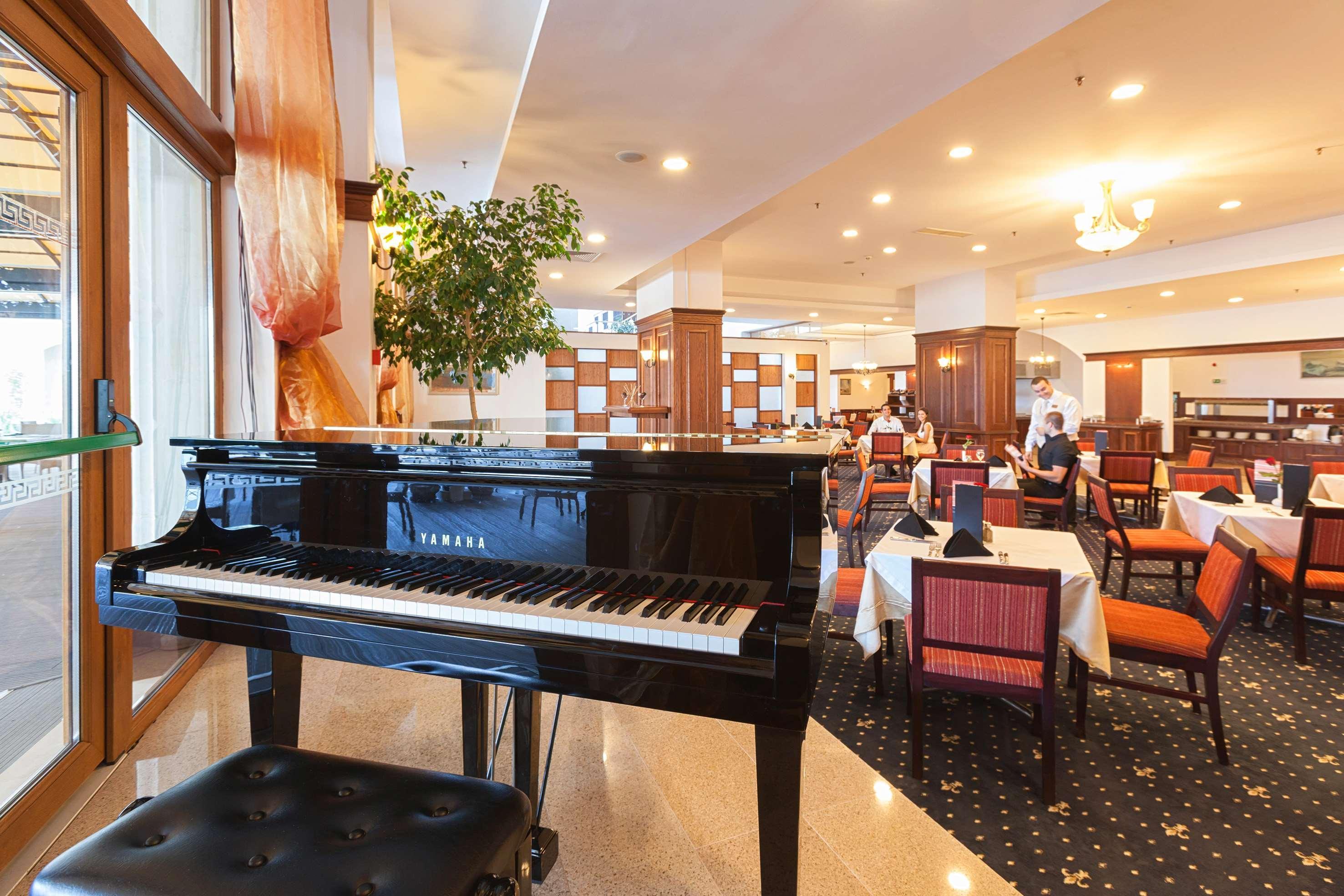 Marina Grand Beach Hotel Golden Sands Ngoại thất bức ảnh